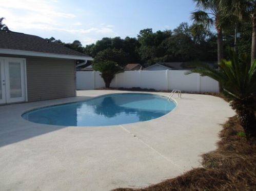 88 Berwick Cir, Shalimar FL  32579-1518 exterior