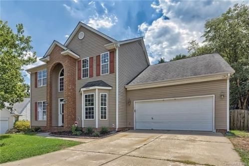 4646 Highcroft Ln, Charlotte, NC 28269-8143