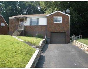 29 Glenburn Dr, Pittsburgh, PA 15236-3727