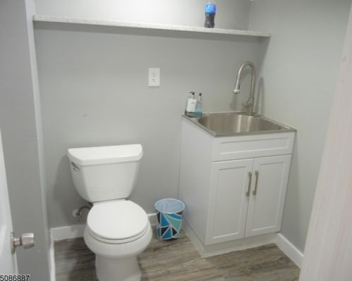 979 Union Valley Rd, West Milford Lakes NJ  07480-1200 exterior