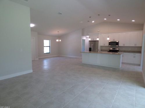 836 Spaulding St, Lehigh Acres, FL 33974-7122