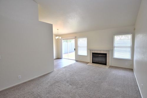 1040 Fallon Woods Way, Rio Linda CA  95673-2430 exterior