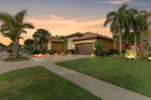 2692 Cooper Way, West Palm Beach, FL 33414-3414