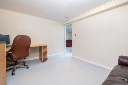 7 Fairfield Dr, Windsor Locks CT exterior