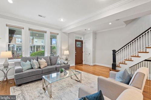 912 Emerson St, Washington, DC 20011-4520