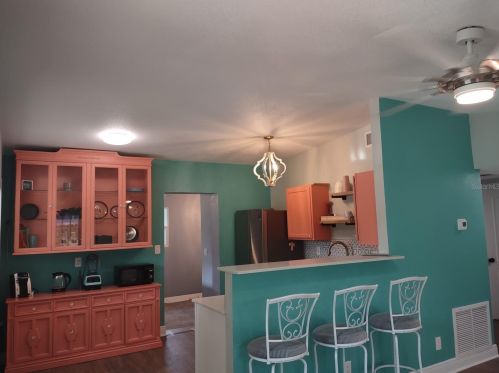 7889 64th St, Pinellas Park FL  33781-2122 exterior