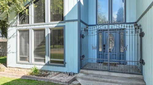 1812 Golf Rd, Turlock CA  95380-9746 exterior