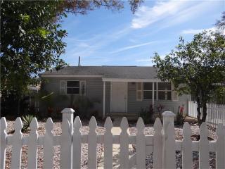 2606 Miriam St, Saint Petersburg, FL 33711-3716