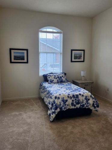 904 Valentina Ln, New Kensington PA  15068 exterior