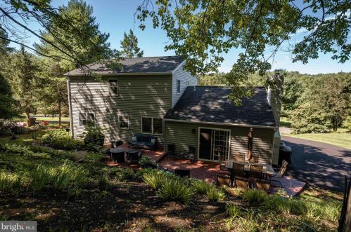 139 Maple Leaf Ln, Pottstown PA 19464-1563 exterior