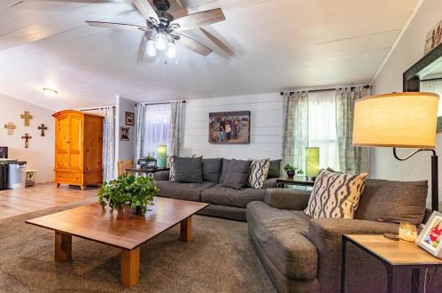 48 Riner Rd, Pottsboro, TX 75076-6296