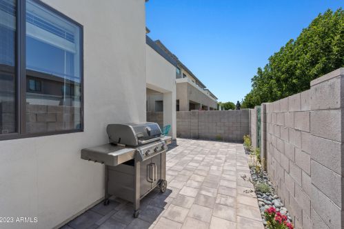 3128 Cheryl Dr, Phoenix AZ 85028-2329 exterior