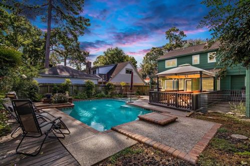 5607 Green Timbers Dr, Humble, TX 77346-1911