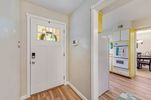 152 Westward Ho Dr, Pittsburgh, PA 15235-4541
