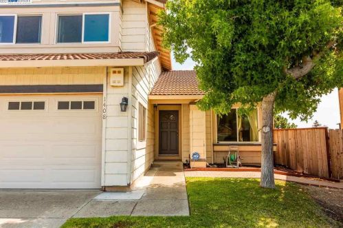 1408 Greenfield Cir, Pinole CA  94564-2136 exterior