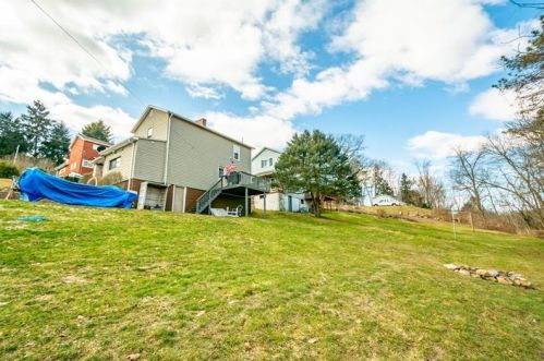 410 Blue Jay Dr, Canonsburg PA  15317-5639 exterior