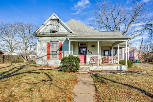 405 Market St, Honey Grove, TX 75446-1343