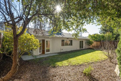 3649 Hacienda Dr, Santa Rosa, CA 95405-5205