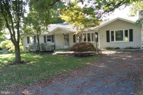 325 Mcculloch Rd, Lees Cross Roads, PA 17257-9424
