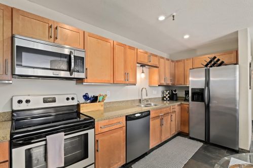 2990 Mission Blvd, San Diego, CA 92109-8098