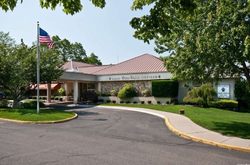 11 Windwatch Dr, Hauppauge NY  11788-3345 exterior