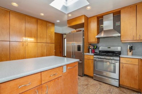 46 Lincoln Rd, Scarsdale NY  10583-7246 exterior