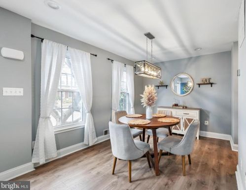 11853 Dunlop Ct, Herndon VA  20191-2709 exterior