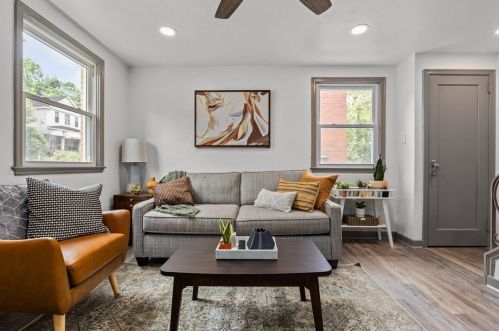 410 Maytide St, Pittsburgh PA  15227-1848 exterior