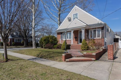 801 6th Ave, New Hyde Park, NY 11040-5505