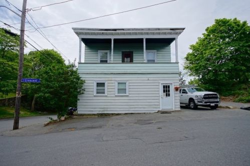 75 Crescent St, Swampscott, MA 01907-1067