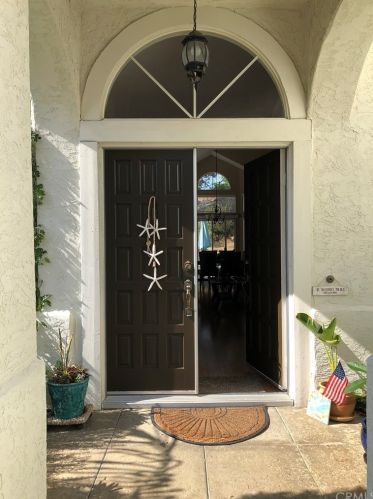 1498 Portofino Dr, Vista, CA 92081-5309
