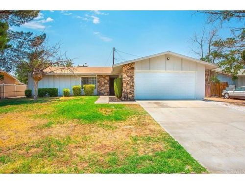 15924 Fresno St, Victorville, CA 92395-3425