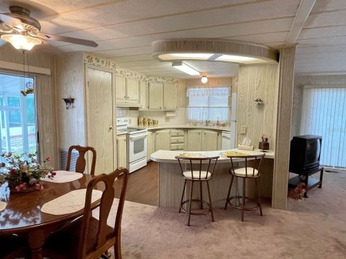 34202 Canal Dr, Pinellas Park FL  exterior