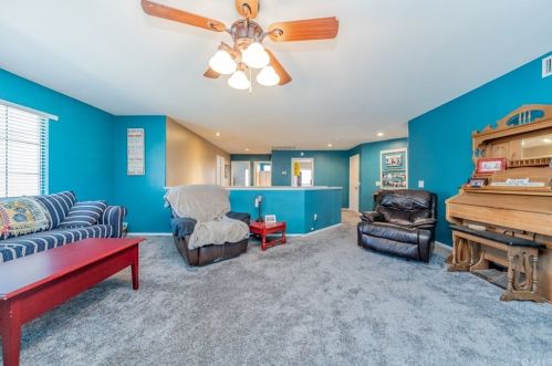 28 Del Brienza, Lake Elsinore CA  92532-0221 exterior