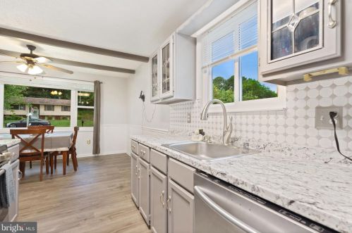 8813 Sylvania St, Lorton VA  22079-1612 exterior