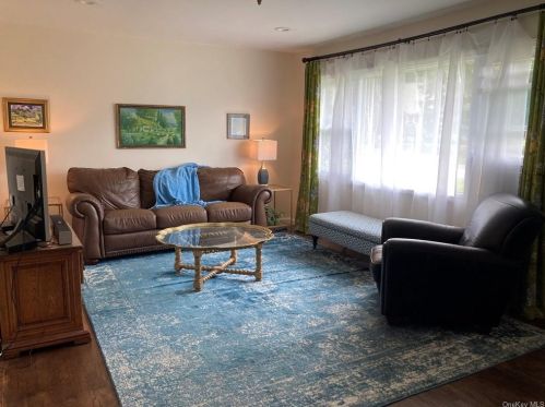 20 Scotchtown Pl, Middletown NY  10941-1434 exterior