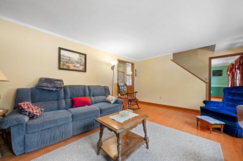 12 Ginger Dr, Goffstown NH  03045-2939 exterior