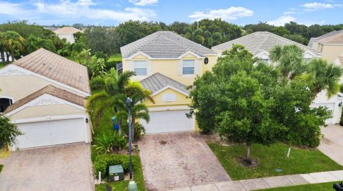 200 Canterbury Pl, West Palm Beach, FL 33414-4354