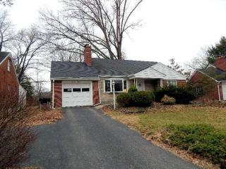 1415 Larry Joe Dr, Cincinnati, OH 45230-2331