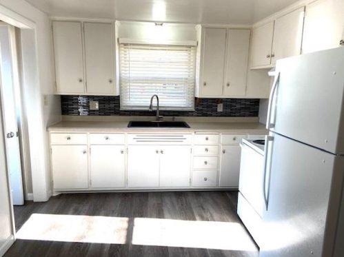 1621 Carroll Ave, Green Bay, WI 54304-3417