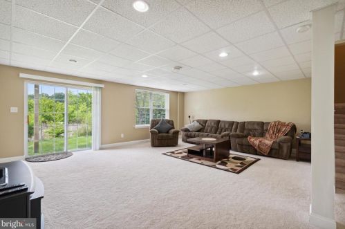 16 Portsmouth Cir, Glen Mills PA  19342-2625 exterior