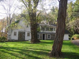 16 Speare Rd, Woodstock, NY 12498-1118