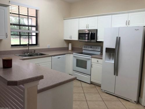 15010 Summit Place Cir, Naples, FL 34119-4119