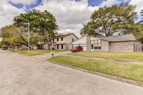 7023 Foxwick Ln, Humble, TX 77338-1437