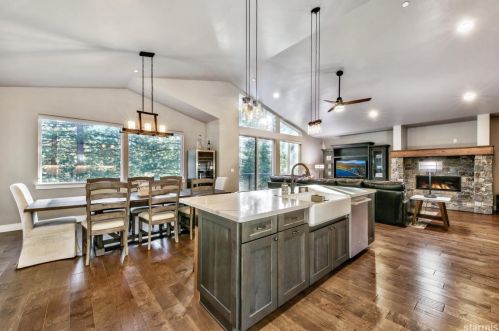 1502 Seminole Dr, South Lake Tahoe, CA