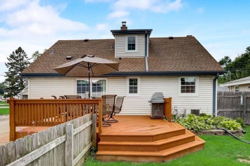 709 Westowne Ave, Waukesha WI  53188-2833 exterior