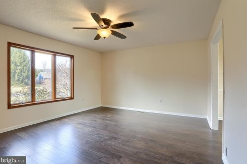 70 Acomo Dr, Siddonsburg PA  17019-9782 exterior