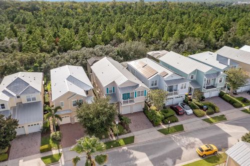 1439 Fairview Cir, Kissimmee FL 34747-6774 exterior