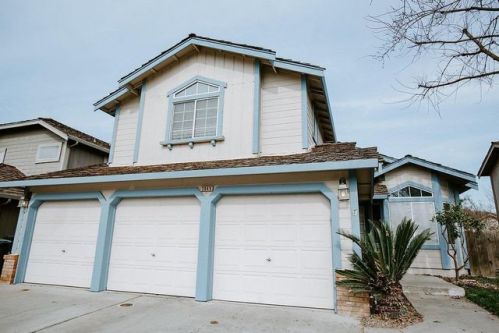 2645 Beatrice Ln, Modesto, CA 95355-9366