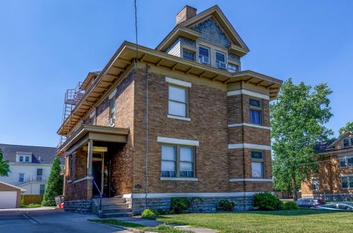 4321 Floral Ave, Cincinnati, OH 45212-3272